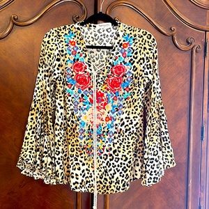Impressions size small cheetah print embroidered top